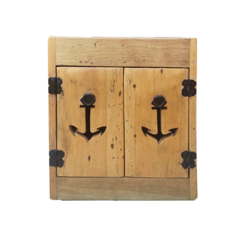 Comoda-Banco-Puff-Madeira-Demolicao-Peroba-Rosa-2 Banco estilo Puff de Madeira, com detalhes ancorados com rodelas de madeira em cima. Estilo rústico.