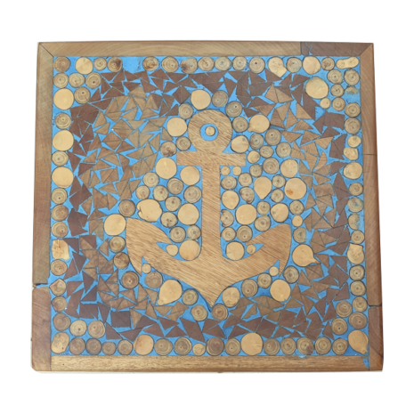 Comoda-Banco-Puff-Madeira-Demolicao-Peroba-Rosa-5 Banco estilo Puff de Madeira, com detalhes ancorados com rodelas de madeira em cima. Estilo rústico.